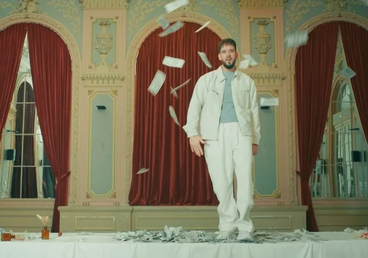 Still du clip Laisser Dehors
